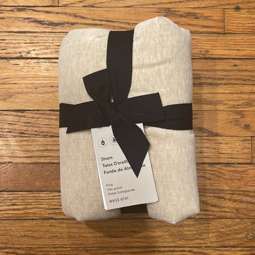 Set of 2 NEW West Elm King Size classic cotton velvet tack stitch Pillow Shams
